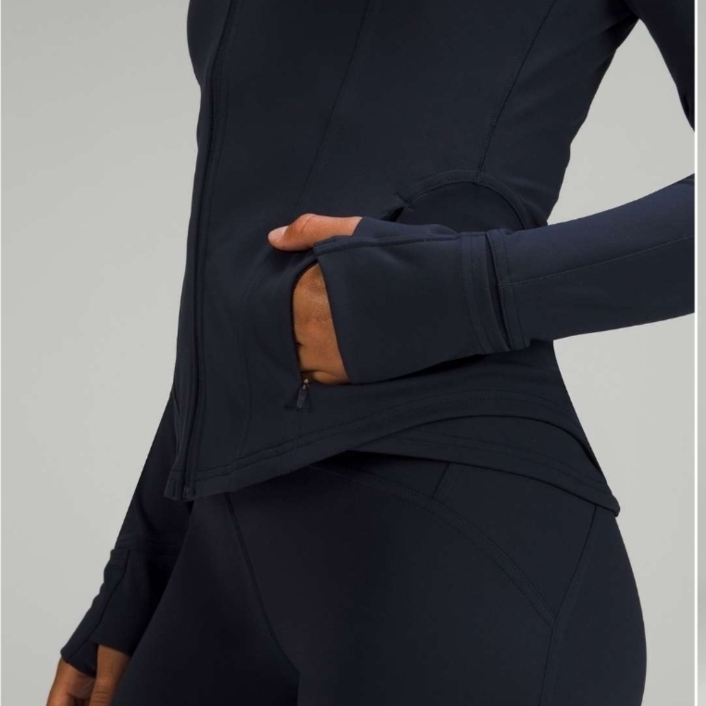 Lululemon InStill Jacket - Picture 7 of 9